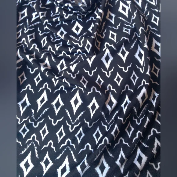 89th & Madison Blouse Size Large - Picture 3 of 3